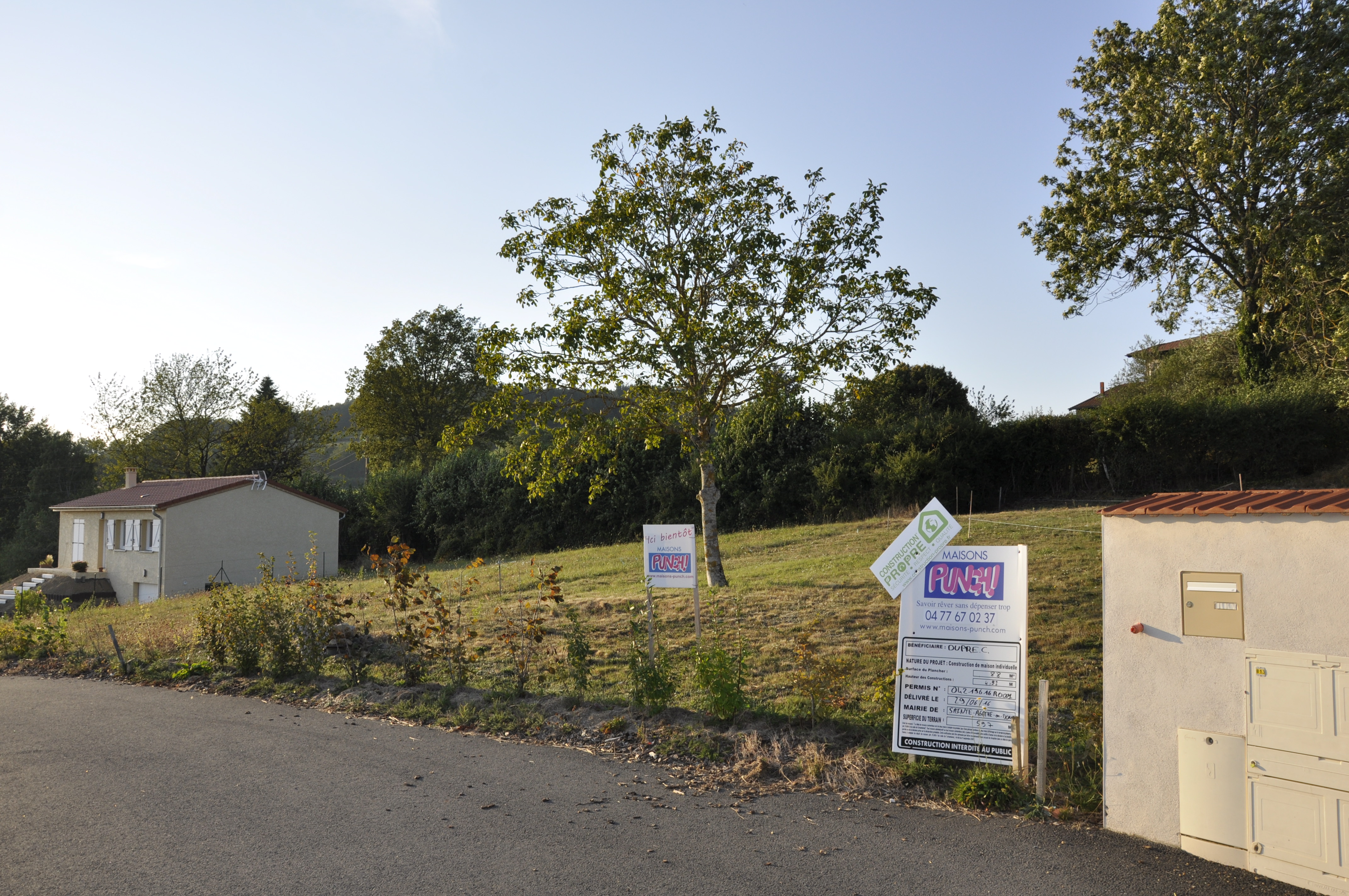 Mairie de Sainte Agathe en Donzy Les montagnes du matin Loire Forez